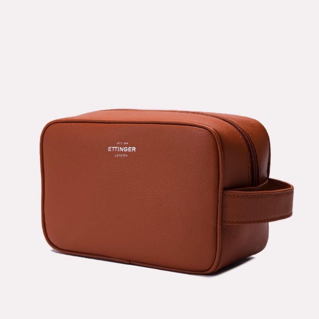 Capra Wash Bag - onlybrown