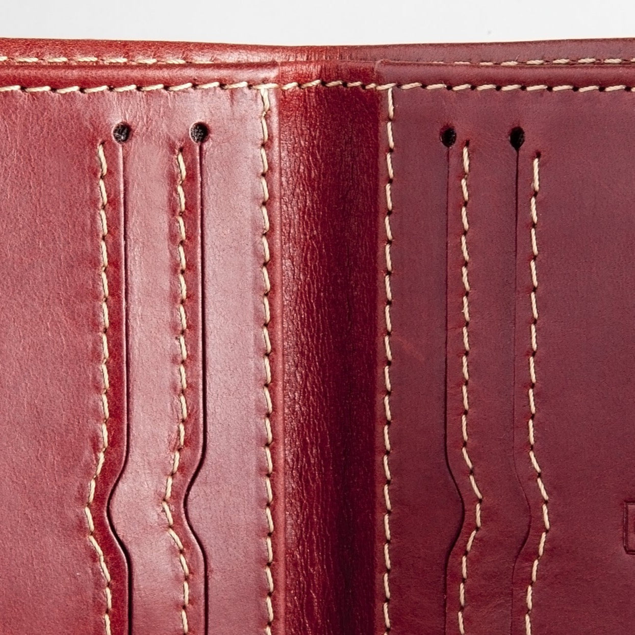 Slim Leather Wallet Costa Rica - Berry