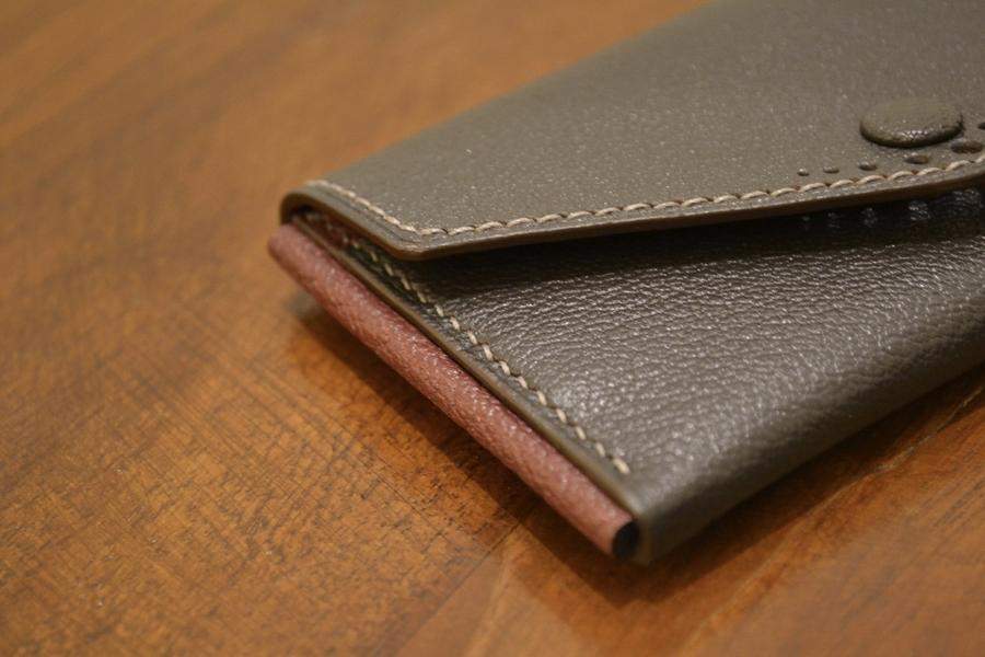 Buttoned Card Case - Olive Chèvre - onlybrown
